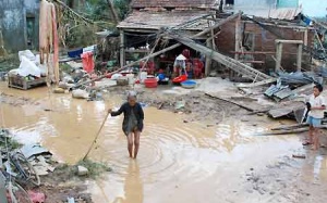 Các sở y tế cần bảo đảm an toàn thực phẩm mùa bão, lũ