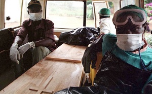 Dịch Ebola đã thoát ra khỏi châu Phi, đe dọa thế giới