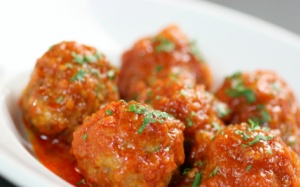 Thịt viên sốt cà chua