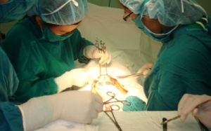 Đà Nẵng: Phẫu thuật cắt u xơ tử cung qua đường âm đạo