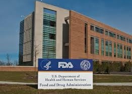 FDA khuyến khích thử nghiệm thuốc chữa trị Ebola