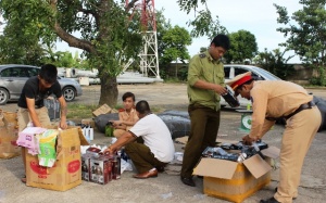 Thanh Hóa: Phát hiện xe khách vận chuyển hàng loạt thuốc kích dục