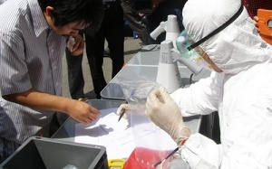 TP.HCM: Diễn tập khử khuẩn ổ dịch Ebola