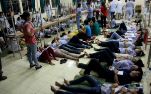 40 công nhân ngộ độc sau bữa ăn trưa