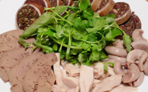 Những thực phẩm lợi và hại cho sức khỏe người cao tuổi