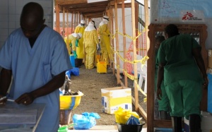 Mỹ: Sẵn sàng thử nghiệm vaccine Ebola trên người