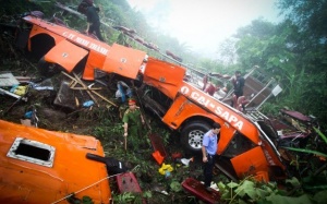 Tai nạn thảm khốc ở Sapa: Thu giấy phép, đình chỉ hãng xe Sao Việt