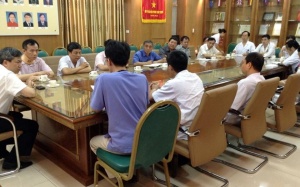 Tăng cường bác sỹ  lên Lào Cai cứu chữa các nạn nhân