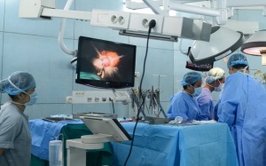 Phẫu thuật ghép gan mẹ cho con