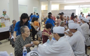 Phải có giấy phép mới được khám chữa bệnh nhân đạo