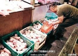 Móng giò ngâm hóa chất gây viêm đường tiêu hóa