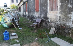 2 học sinh tử vong khi bồn chứa nước rơi trúng