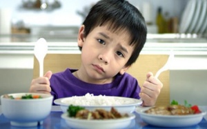 Trẻ suy dinh dưỡng dễ tăng huyết áp khi trưởng thành