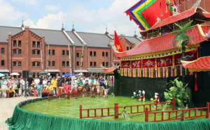 Múa rối nước Việt Nam làm xiêu lòng khán giả Nhật Bản