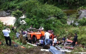 Miễn viện phí cho người bị tai nạn xe khách tại Lào Cai