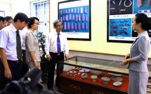 Hơn 300 tư liệu về 'Văn hóa biển đảo Khánh Hòa'