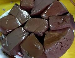 Tiêu hủy hơn nửa tạ tiết luộc không có giấy chứng nhận kiểm dịch