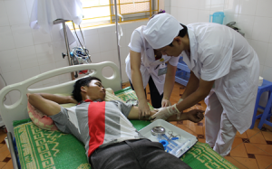 3 người nhập viện vì ngộ độc nấm và lá sắn