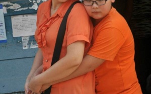 Cậu bé 11 tuổi dũng cảm hiến tủy xương cứu cha bị bạch cầu