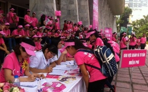 Mỗi năm có 15.000 phụ nữ bị ung thư vú