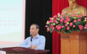 Không còn cán bộ y tế yếu năng lực?