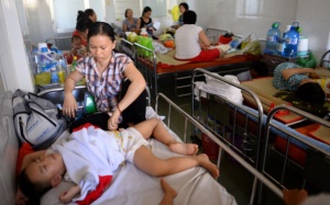 Trẻ mắc bệnh tay chân miệng đột ngột tăng cao