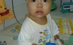 Xót xa bé 10 tháng tuổi mắc ung thư thận