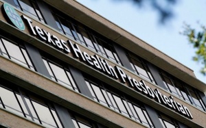 Đồ bảo hộ hiện đại là chưa đủ để ngăn ngừa Ebola