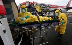 EU tăng cường các biện pháp chống Ebola