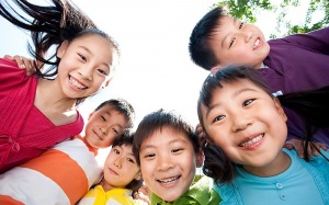 Dạy trẻ tự kỷ: Từ tình yêu đến kỹ năng