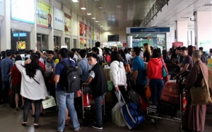 Chất lượng sân bay Nội Bài và Tân Sơn Nhất rất tệ