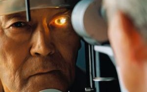 Có thể phát hiện Alzeimer qua…khám mắt?