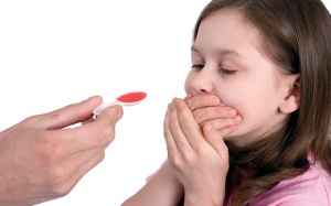 Tự ý sử dụng thực phẩm chức năng cho con: Nên hay không?