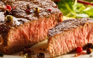 Người trên 50 tuổi thường thiếu những chất nào?