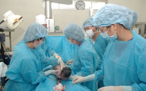 Thai phụ đang quá lạm dụng sinh mổ