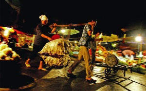 Chợ Long Biên lọt top những khu chợ trời hấp dẫn nhất thế giới