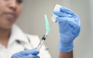 Italia cấm vaccine cúm vì gây chết người