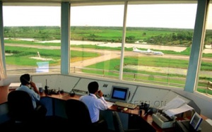 10 kiểm soát viên không lưu bị nghỉ việc vì kém tiếng Anh