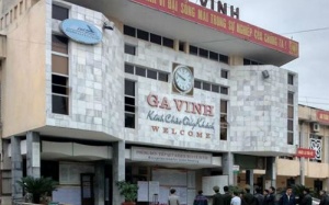 Ga Vinh cháy lớn vì bị đổ xăng phóng hỏa