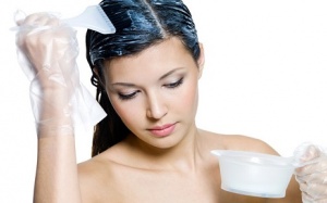  Nhuộm tóc nhiều lần có độc hại không?