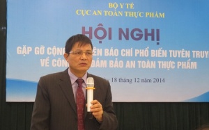 Thực phẩm Tết: Đến hẹn lại... lo