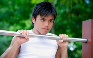 Thanh niên Việt vẫn còn rất “yếu”!