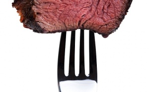 Vì sao ăn thịt đỏ dễ bị ung thư?