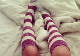 Đi tất khi ngủ: Cẩn thận mang bệnh