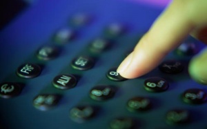 Cách chuyển đổi mã vùng nhanh trên danh bạ smartphone