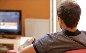 TV ảnh hưởng thế nào đến ăn uống?