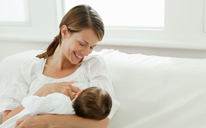 Vì sao bé không chịu bú mẹ?