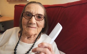 104 tuổi tóc vẫn đen như thiếu nữ