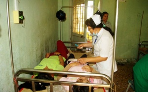 Cấp cứu kịp thời 110 công nhân bị ngộ độc ở Trà Vinh