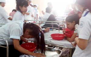 Đề nghị làm rõ thông tin vụ 40 học sinh ngộ độc sau khi uống sữa tại trường